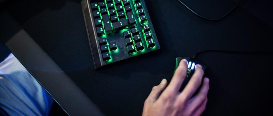 Quick! Grab the Razer Wolverine V2 Chroma at its lowest-ever price