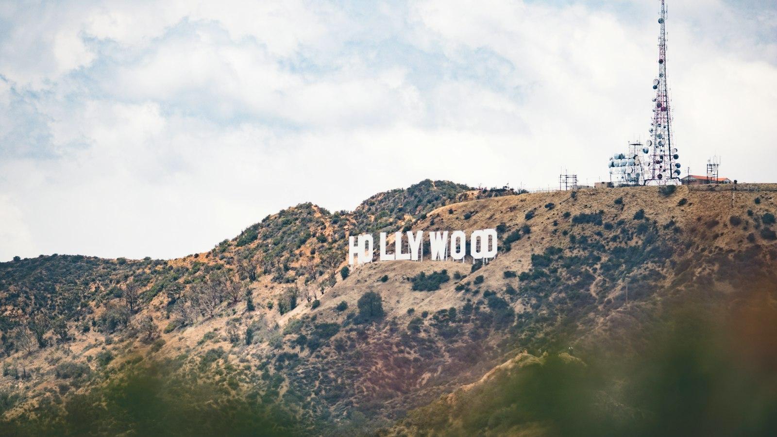 Emerging Challenges and Potential Risks ‌in Hollywood’s AI Partnership