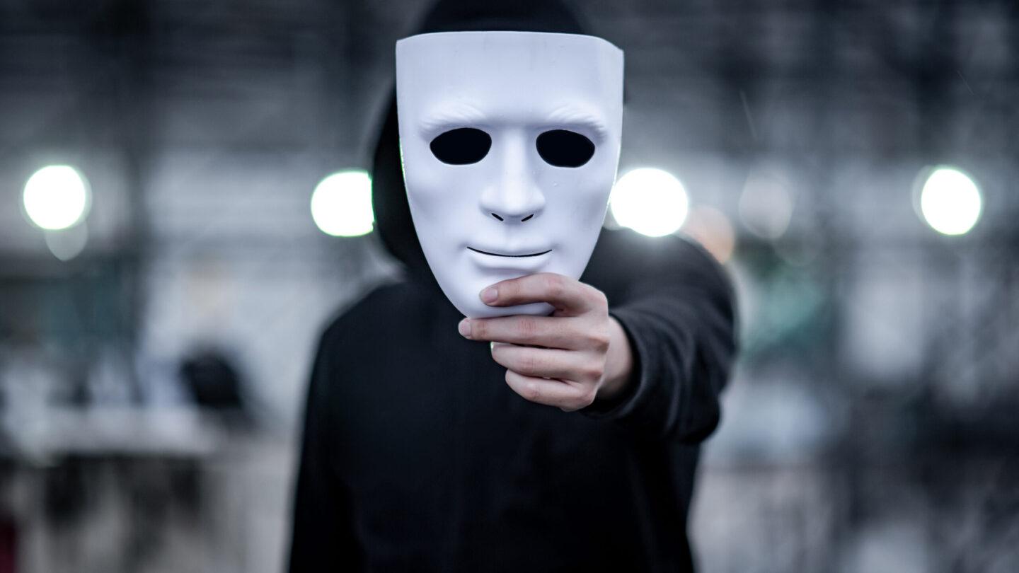 Unmasking the⁣ Shameless Tactics of ​Online ⁣Scammers
